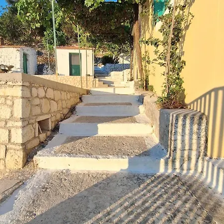 Rouga Villa Perachori